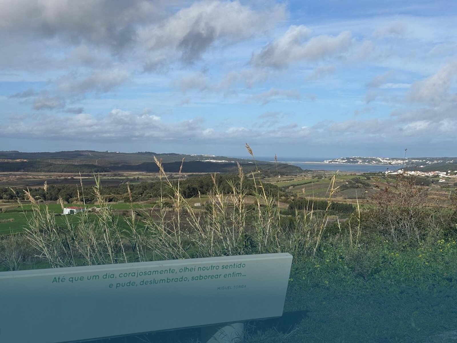 Hiking trail with panoramic views over Óbidos Lagoon and Sobral da Lagoa hilltop village